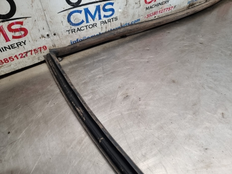 Case 1394, Case 94, 90 Series, Cab Back Windows Seal K303592 - Window and parts: picture 4 Case 1394, Case 94, 90 Series, Cab Back Windows Seal K303592 - Window and parts: picture 4