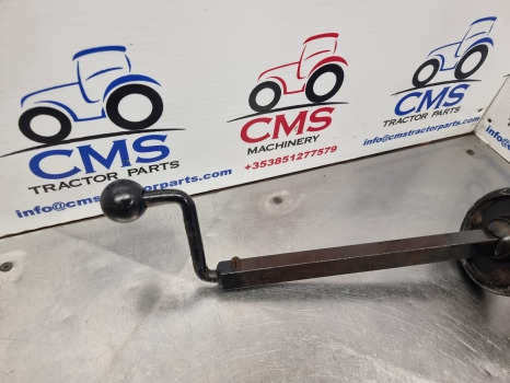 Case 4230, 4000, 95 Series, Hitch Lever Assy 1970813c1, 1970823c1, 1970816c2 - Frame/ Chassis: picture 4 Case 4230, 4000, 95 Series, Hitch Lever Assy 1970813c1, 1970823c1, 1970816c2 - Frame/ Chassis: picture 4