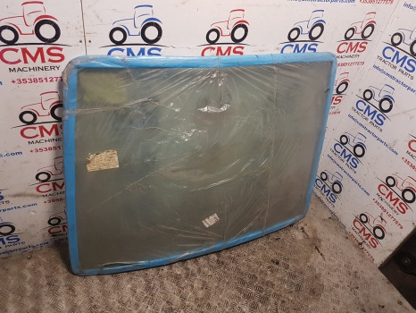 Case 55, 56, 3200, 95, 85, 45, 44 Xl Series, Windscreen 3233045r1, 3233045r2 - Window and parts: picture 3 Case 55, 56, 3200, 95, 85, 45, 44 Xl Series, Windscreen 3233045r1, 3233045r2 - Window and parts: picture 3