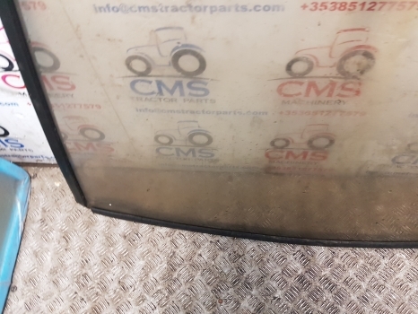 David Brown Case 90, 94 Series 1290, 1394, 1294 Windscreen K262895 K303699 - Window and parts for Farm tractor: picture 4 David Brown Case 90, 94 Series 1290, 1394, 1294 Windscreen K262895 K303699 - Window and parts for Farm tractor: picture 4
