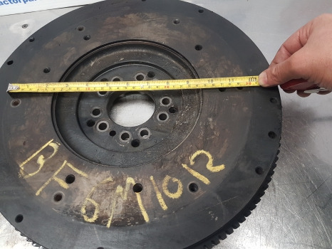 Deutz Agrotron 110, Bf6m1012, Engine Flywheel And Ring Gear 04208193, 04208192 - Flywheel: picture 4 Deutz Agrotron 110, Bf6m1012, Engine Flywheel And Ring Gear 04208193, 04208192 - Flywheel: picture 4
