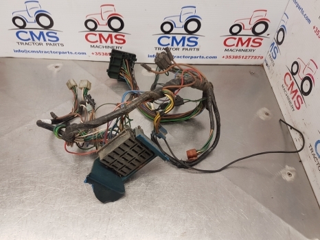 Ford 10, 6610, 5610, 4610 Series Ap Cab Wirring Loom E2nn7z36ab - Cables/ Wire harness for Farm tractor: picture 1 Ford 10, 6610, 5610, 4610 Series Ap Cab Wirring Loom E2nn7z36ab - Cables/ Wire harness for Farm tractor: picture 1