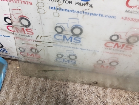 Ford 4600, 5600, 6600, 7600, Fritzmeier Windscreen 3286 - Windscreen for Agricultural machinery: picture 5 Ford 4600, 5600, 6600, 7600, Fritzmeier Windscreen 3286 - Windscreen for Agricultural machinery: picture 5