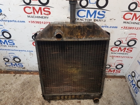 Ford 550, 655, 655a, 555a Radiator E0nn8005ea15l, 83925456 - Radiator for Backhoe loader: picture 2 Ford 550, 655, 655a, 555a Radiator E0nn8005ea15l, 83925456 - Radiator for Backhoe loader: picture 2