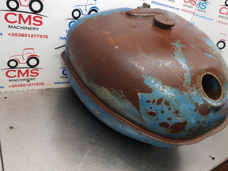 Ford Fordson Major Fuel Tank Original E1addn9002b - Fuel tank: picture 2 Ford Fordson Major Fuel Tank Original E1addn9002b - Fuel tank: picture 2