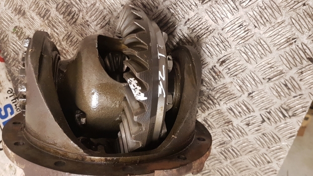 Jcb 3cx Front Differential Housing Bevel Gear 448/05500, 458/70029, 448/05401 - Differential gear for Backhoe loader: picture 2 Jcb 3cx Front Differential Housing Bevel Gear 448/05500, 458/70029, 448/05401 - Differential gear for Backhoe loader: picture 2