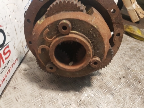 John Deere 3040, 2941, 2141, 2541, 3130 Rear Half Axle L33328, L39931, L37258 - Rear axle for Farm tractor: picture 4 John Deere 3040, 2941, 2141, 2541, 3130 Rear Half Axle L33328, L39931, L37258 - Rear axle for Farm tractor: picture 4