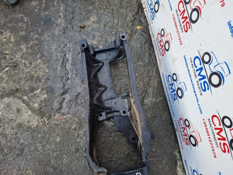 John Deere 6145r, 6m, 6r Series, Exhaust Carrier Bracket L213285 - Muffler/ Exhaust system: picture 5 John Deere 6145r, 6m, 6r Series, Exhaust Carrier Bracket L213285 - Muffler/ Exhaust system: picture 5