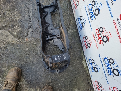 John Deere 6145r, 6m, 6r Series, Exhaust Carrier Bracket L213285 - Muffler/ Exhaust system: picture 4 John Deere 6145r, 6m, 6r Series, Exhaust Carrier Bracket L213285 - Muffler/ Exhaust system: picture 4