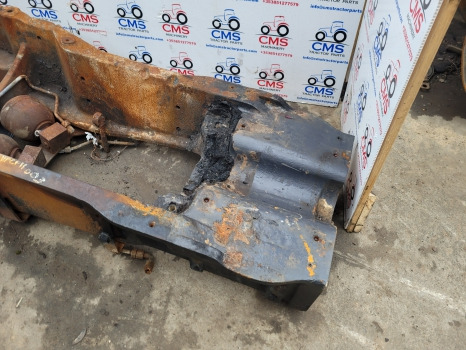 Mccormick X7, Xtx, Mtx Landini X7, Xtx165 Main Chassis Frame 4220863m8, 6673976a3 - Cab: picture 4 Mccormick X7, Xtx, Mtx Landini X7, Xtx165 Main Chassis Frame 4220863m8, 6673976a3 - Cab: picture 4
