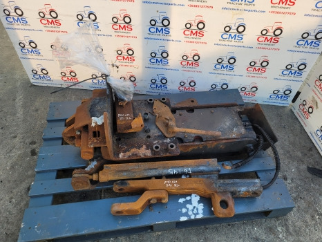 New Holland Case T6, Maxxum, Mxu, T6000, Tsa Ser T6.145 Pick Up Hitch 87482831 - Frame/ Chassis: picture 2 New Holland Case T6, Maxxum, Mxu, T6000, Tsa Ser T6.145 Pick Up Hitch 87482831 - Frame/ Chassis: picture 2