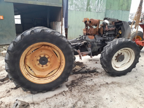Valtra 6400 Front, Rear Axle, Transmission, Hydraulic, Lift, Pto, Engine Parts - Engine and parts: picture 1 Valtra 6400 Front, Rear Axle, Transmission, Hydraulic, Lift, Pto, Engine Parts - Engine and parts: picture 1