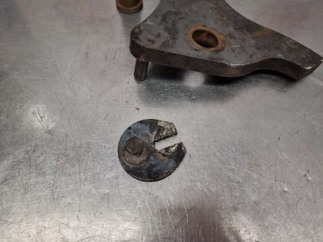 Valtra S374, Massey 8600, 8700 Series, Hanger Arm Kit 6249058m1, 6249059m1 - Frame/ Chassis: picture 4 Valtra S374, Massey 8600, 8700 Series, Hanger Arm Kit 6249058m1, 6249059m1 - Frame/ Chassis: picture 4