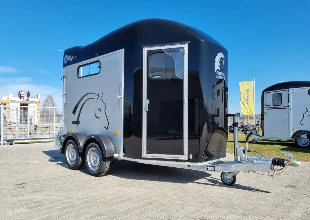 CHEVAL LIBERTÉ Gold 3 - przyczepa dla dwóch koni | siodlarnia | 2000kg DMC - Horse trailer: picture 2 CHEVAL LIBERTÉ Gold 3 - przyczepa dla dwóch koni | siodlarnia | 2000kg DMC - Horse trailer: picture 2