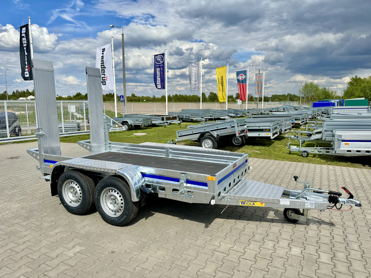 Wiola B2730 GVW 2700 kg machine transporter mini excavator 292x142 cm - Plant trailer: picture 1 Wiola B2730 GVW 2700 kg machine transporter mini excavator 292x142 cm - Plant trailer: picture 1