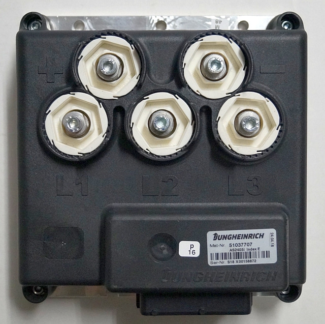Jungheinrich 51037707 | Rij regeling driving controller AS2405i index E sn. S18X - ECU for Material handling equipment: picture 1 Jungheinrich 51037707 | Rij regeling driving controller AS2405i index E sn. S18X - ECU for Material handling equipment: picture 1