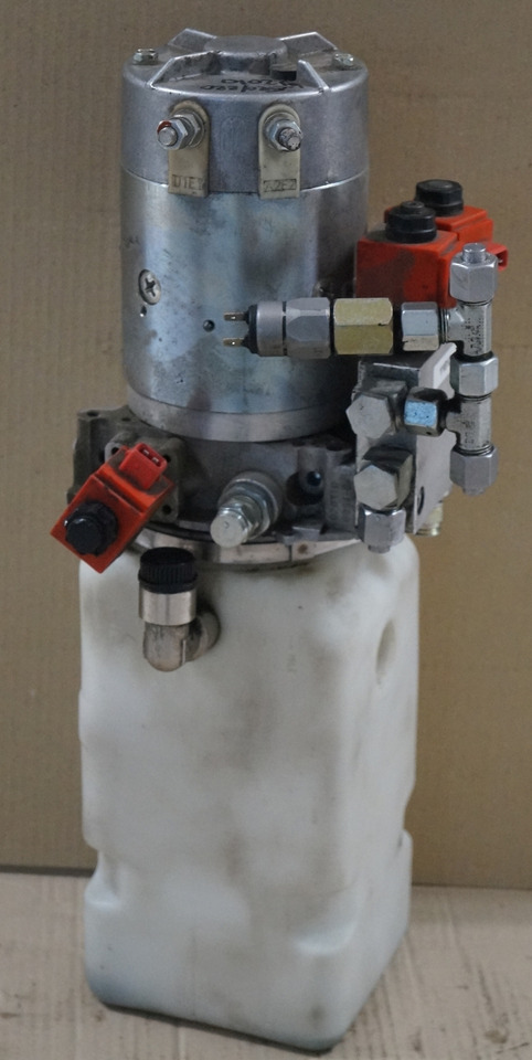 Jungheinrich 51156751 | pump unit 24V for ERD220 year 2010 pump unit 24V for ERD220 year 2010 - Hydraulic pump for Material handling equipment: picture 1 Jungheinrich 51156751 | pump unit 24V for ERD220 year 2010 pump unit 24V for ERD220 year 2010 - Hydraulic pump for Material handling equipment: picture 1