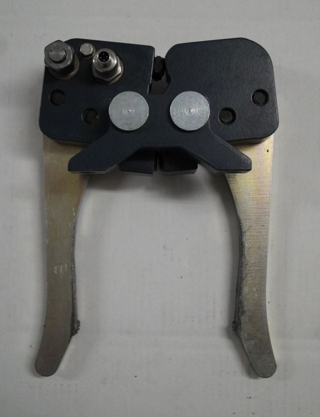 Jungheinrich 51193016 | Hydraulic Clamb from EKS308 year 2014 loading sensor 511 Hydraulic Clamb from EKS308 year 2014 loading sensor 51106010 - Hydraulics for Material handling equipment: picture 1 Jungheinrich 51193016 | Hydraulic Clamb from EKS308 year 2014 loading sensor 511 Hydraulic Clamb from EKS308 year 2014 loading sensor 51106010 - Hydraulics for Material handling equipment: picture 1