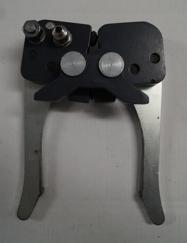 Jungheinrich 51193016 | Hydraulic Clamb from EKS308 year 2014 loading sensor 511 - Hydraulics for Material handling equipment: picture 1 Jungheinrich 51193016 | Hydraulic Clamb from EKS308 year 2014 loading sensor 511 - Hydraulics for Material handling equipment: picture 1