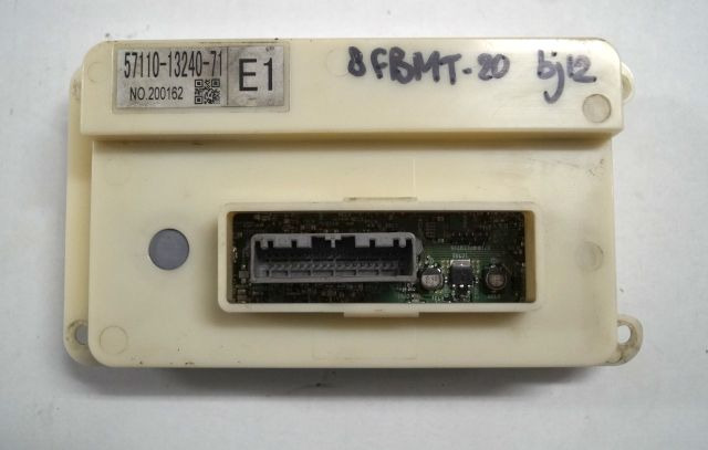 Toyota 571101324071 | Display sn. 200162 from 8FBMT20 year 2012 - Dashboard for Material handling equipment: picture 2 Toyota 571101324071 | Display sn. 200162 from 8FBMT20 year 2012 - Dashboard for Material handling equipment: picture 2