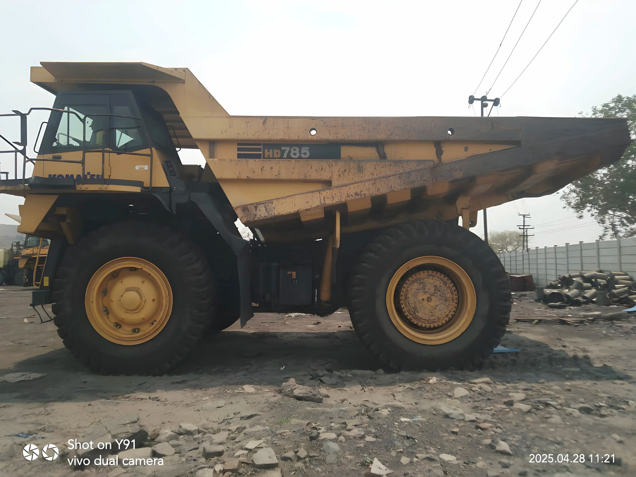 KOMATSU DUMP TRUCK HD785-7 - Mining machinery: picture 4 KOMATSU DUMP TRUCK HD785-7 - Mining machinery: picture 4