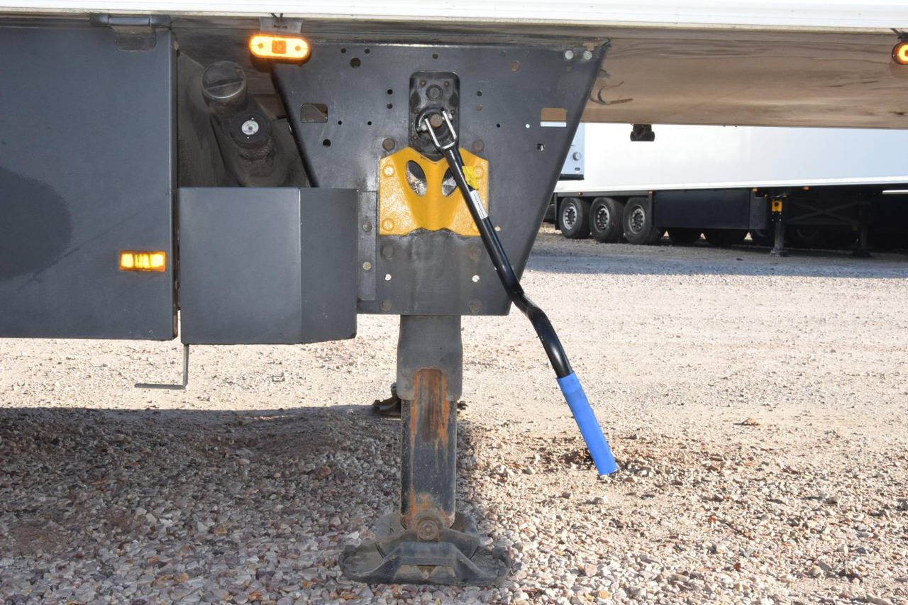 Refrigerator semi-trailer Schmitz Cargobull SKO Double Deck FP 60 ThermoKing SLXi 300 Lifting Axle: picture 11