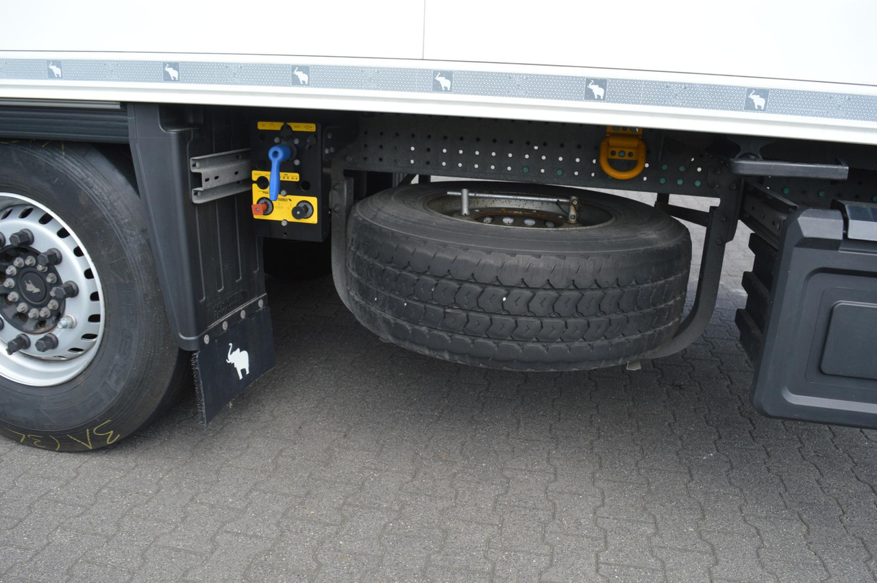 Refrigerator semi-trailer Schmitz Cargobull SKO FP 45 Carrier Vector 1550: picture 11
