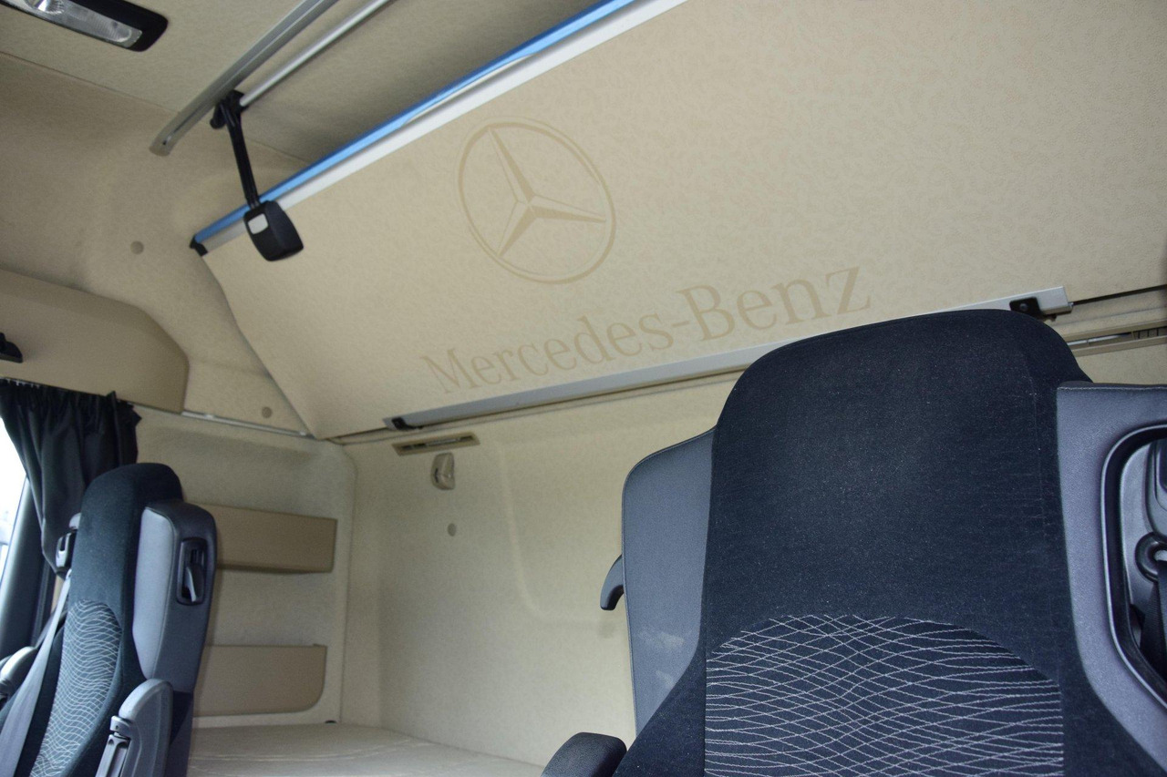 Tractor unit Mercedes-Benz Actros 5 1845 BigSpace: picture 9