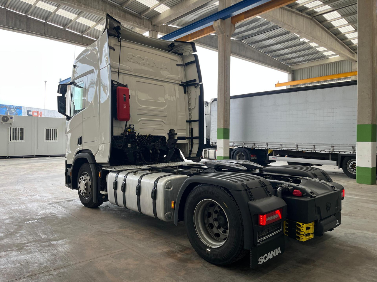 Scania R450 CR20H Retarder - Tractor unit: picture 4 Scania R450 CR20H Retarder - Tractor unit: picture 4