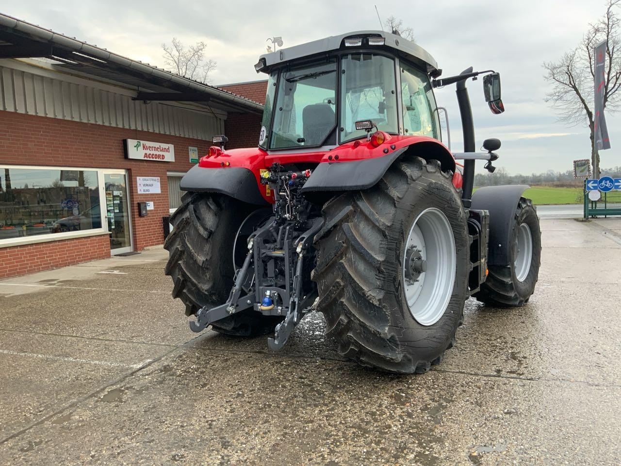Massey Ferguson MF 7S.210 DynaVT Exclusive - Farm tractor: picture 2 Massey Ferguson MF 7S.210 DynaVT Exclusive - Farm tractor: picture 2