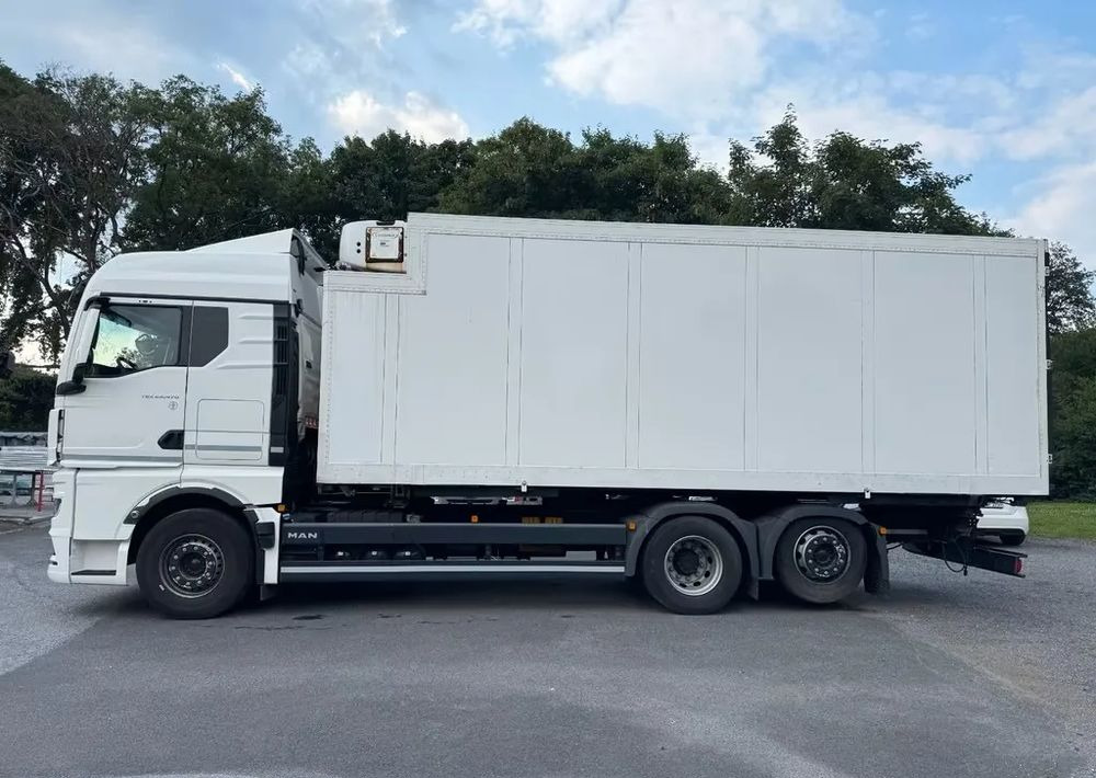 MAN TGX 26.470 – chłodnia / Automatyczna skrzynia / Euro 6c / Retarder /6x2 /Zawieszenie pneumatyczne - Refrigerator truck: picture 4 MAN TGX 26.470 – chłodnia / Automatyczna skrzynia / Euro 6c / Retarder /6x2 /Zawieszenie pneumatyczne - Refrigerator truck: picture 4