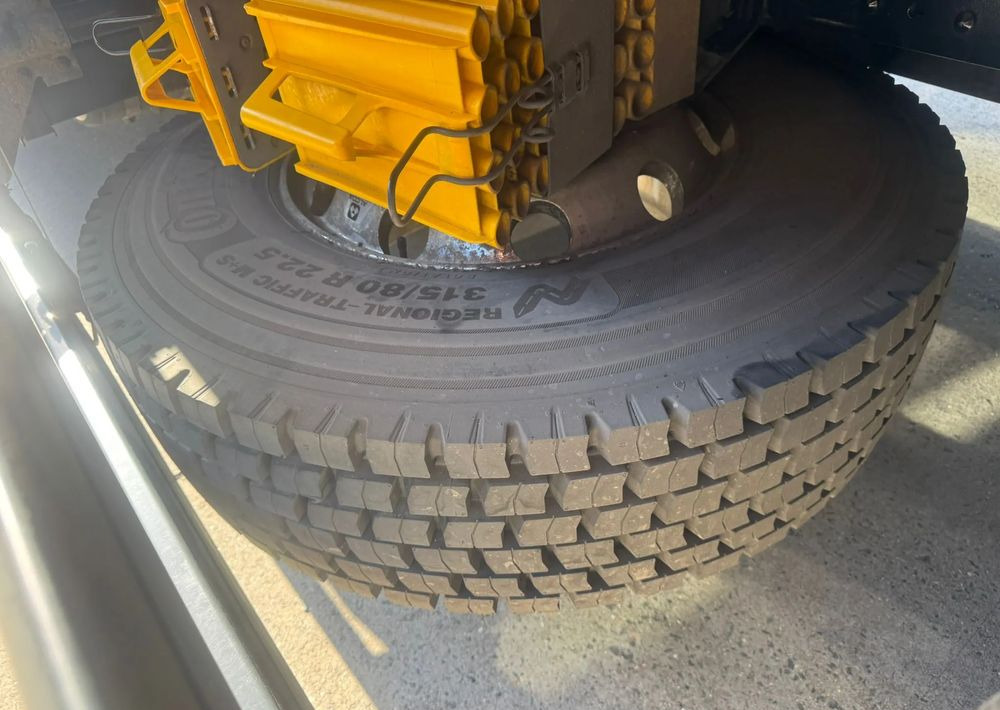 MAN TGX 26.480 • HDS Atlas 145.2 •Oś podnoszona i skrętna 426 tys. km - Zestaw z przyczepą Schwarzmüller Oś przednia – resory piórowe, tylna – pneumatyka • - Dropside/ Flatbed truck, Crane truck: picture 2 MAN TGX 26.480 • HDS Atlas 145.2 •Oś podnoszona i skrętna 426 tys. km - Zestaw z przyczepą Schwarzmüller Oś przednia – resory piórowe, tylna – pneumatyka • - Dropside/ Flatbed truck, Crane truck: picture 2