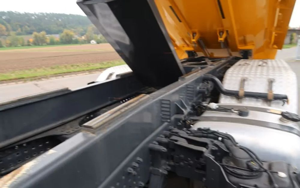 Tipper Mercedes-Benz Arocs 3251 / 8x4 / Wywrotka Meiller 3- stronna /  Euro 6d / Przebieg: 215 600 km: picture 11