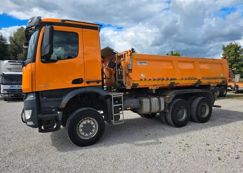Mercedes-Benz Arocs 3345 6x6 Allrad / Bordmatic – Wywrotka Dautel | 449 KM | - Tipper: picture 4 Mercedes-Benz Arocs 3345 6x6 Allrad / Bordmatic – Wywrotka Dautel | 449 KM | - Tipper: picture 4