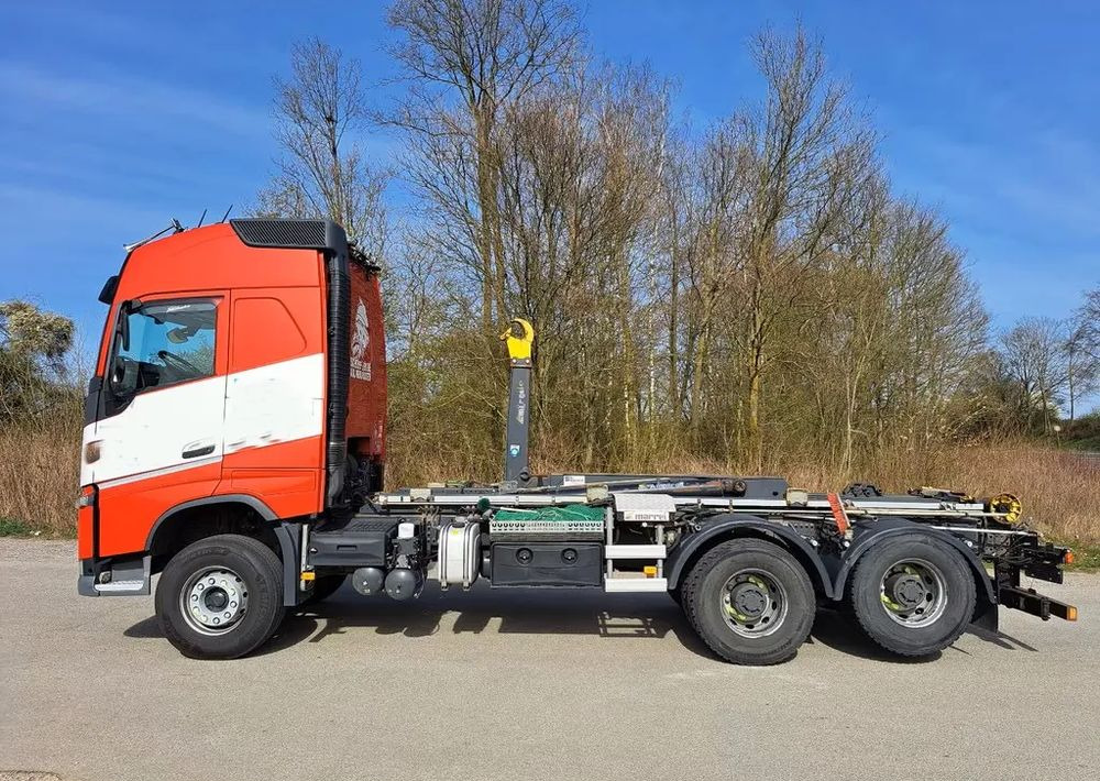Volvo FH 64 R510 High-Line • 6x4 • Klimatyzacja postojowa • Hakowiec• Euro6 • zawieszenie pneumatyczne - Hook lift truck: picture 2 Volvo FH 64 R510 High-Line • 6x4 • Klimatyzacja postojowa • Hakowiec• Euro6 • zawieszenie pneumatyczne - Hook lift truck: picture 2