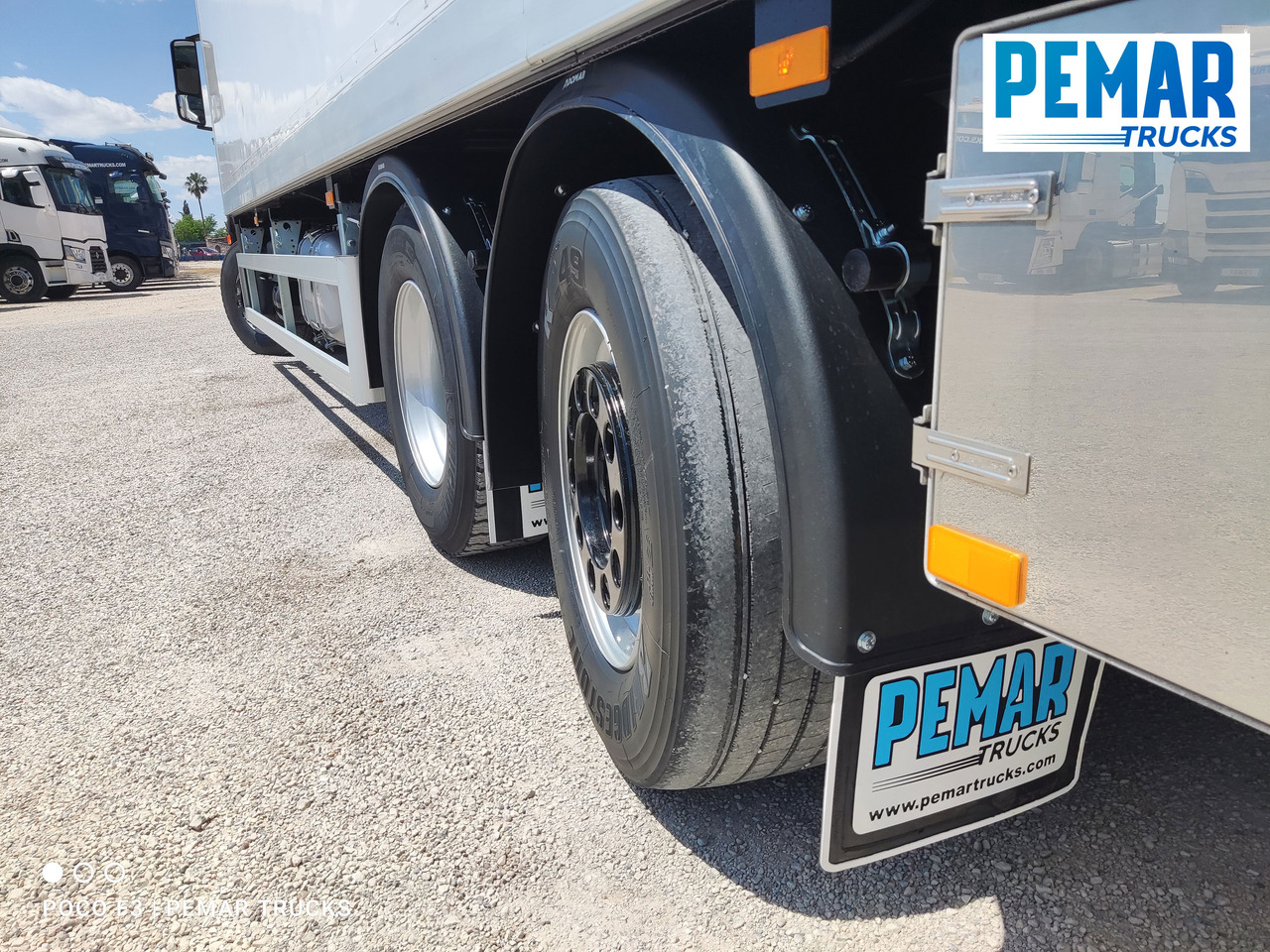 Refrigerator truck MERCEDES-BENZ ANTOS 2535 6X2 FRIGORIFICO: picture 17 Refrigerator truck MERCEDES-BENZ ANTOS 2535 6X2 FRIGORIFICO: picture 17