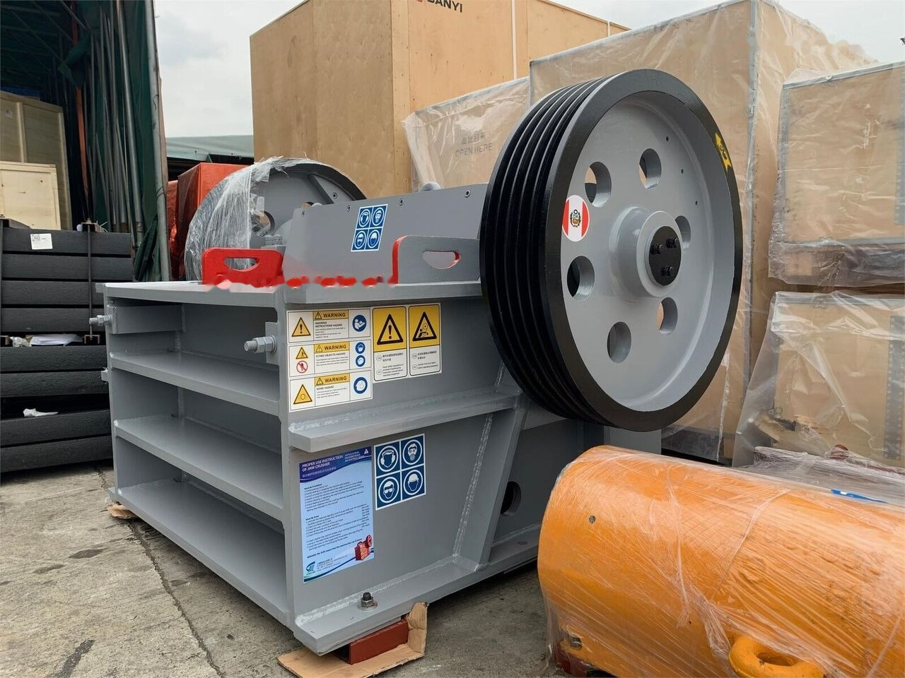 Kinglink PEX 10X47 Fine Stone Jaw Crusher for Concrete Batching Plant - Jaw crusher: picture 1 Kinglink PEX 10X47 Fine Stone Jaw Crusher for Concrete Batching Plant - Jaw crusher: picture 1