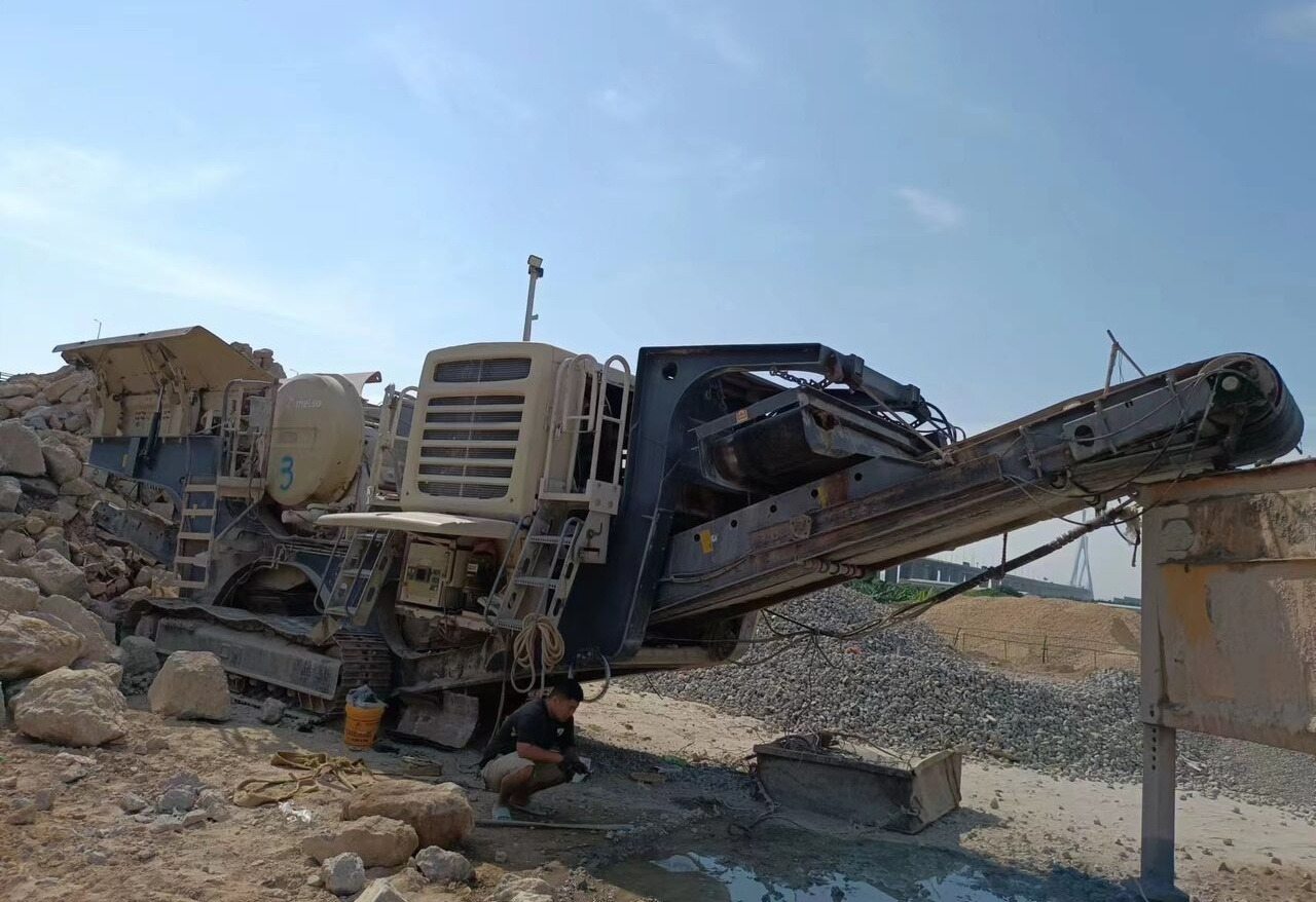 Metso Lokotrack LT106 Jaw Crusher - Mobile crusher: picture 5 Metso Lokotrack LT106 Jaw Crusher - Mobile crusher: picture 5