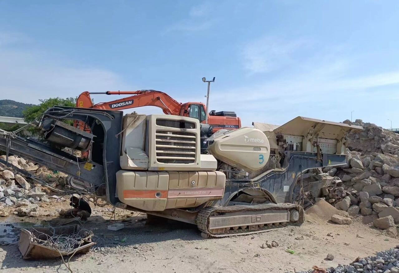 Metso Lokotrack LT106 Jaw Crusher - Mobile crusher: picture 4 Metso Lokotrack LT106 Jaw Crusher - Mobile crusher: picture 4