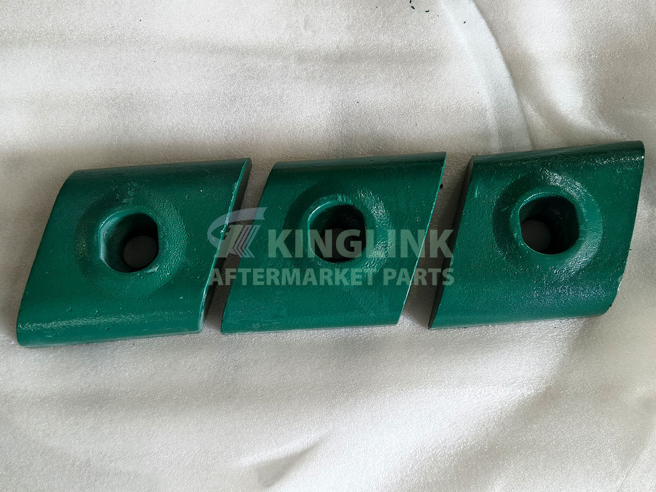 KINGLINK High Manganese Steel Tip Or Cavity Wear Plate Set (middle) B96394150L For Barmac B7150 - Spare parts for Construction machinery: picture 1 KINGLINK High Manganese Steel Tip Or Cavity Wear Plate Set (middle) B96394150L For Barmac B7150 - Spare parts for Construction machinery: picture 1