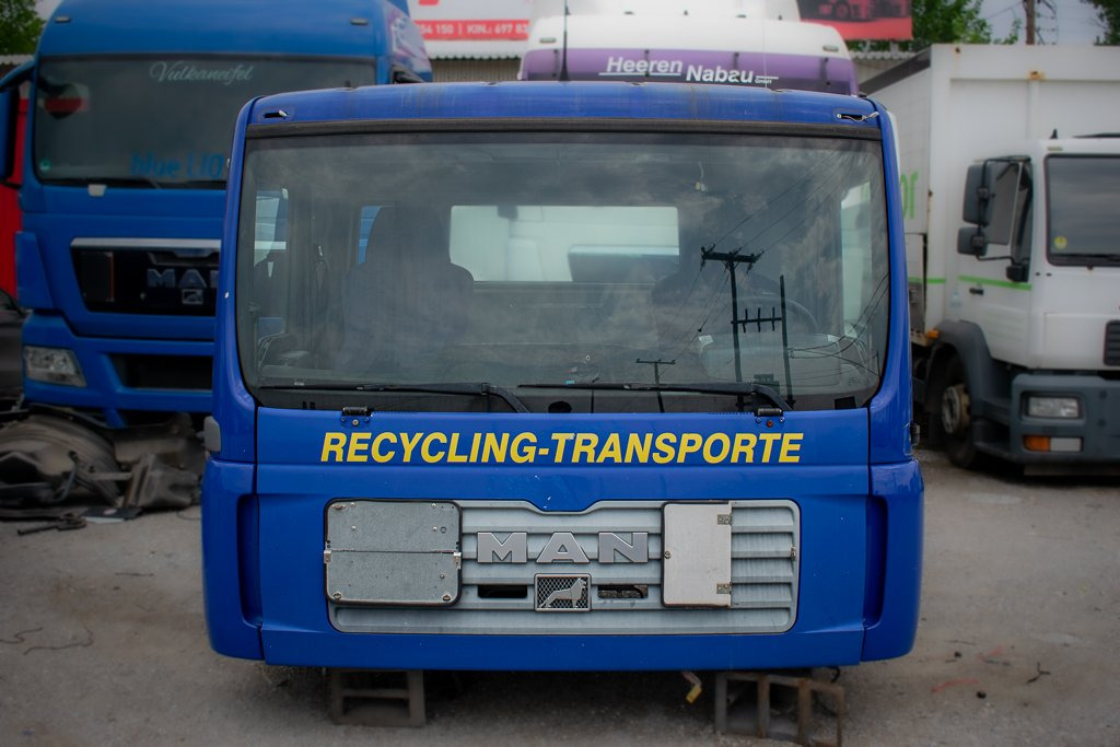 MAN TGA - SMALL - Cab for Truck: picture 2 MAN TGA - SMALL - Cab for Truck: picture 2