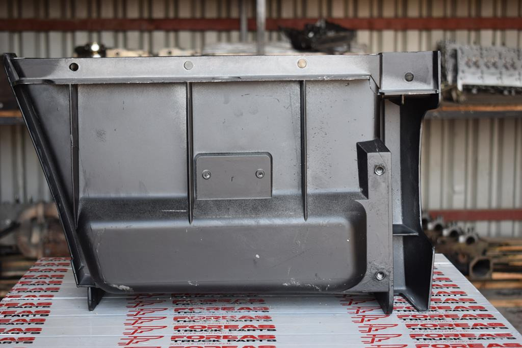 MERCEDES-BENZ 814 - PLASTIC - NEW - Footstep for Truck: picture 2 MERCEDES-BENZ 814 - PLASTIC - NEW - Footstep for Truck: picture 2