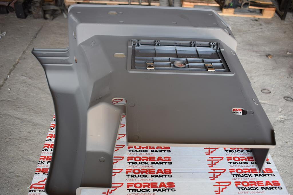 MERCEDES-BENZ ACTROS - Footstep for Truck: picture 3 MERCEDES-BENZ ACTROS - Footstep for Truck: picture 3