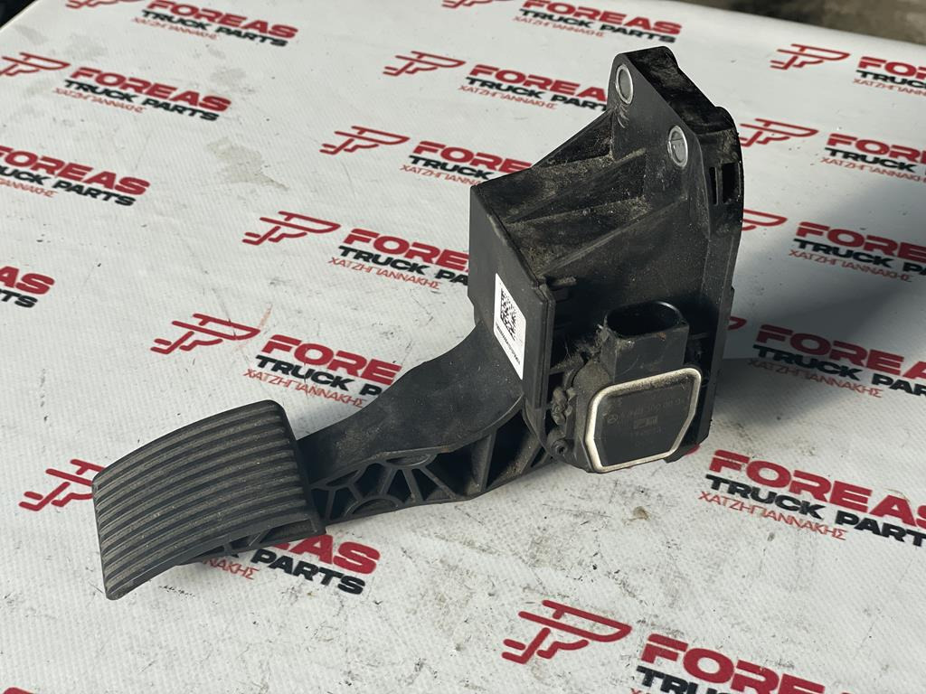 MERCEDES-BENZ ACTROS MP4 - A 9603000004 - Pedal for Truck: picture 2 MERCEDES-BENZ ACTROS MP4 - A 9603000004 - Pedal for Truck: picture 2