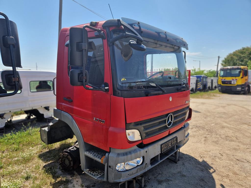 MERCEDES-BENZ ATEGO 2 1218 - Cab for Truck: picture 2 MERCEDES-BENZ ATEGO 2 1218 - Cab for Truck: picture 2