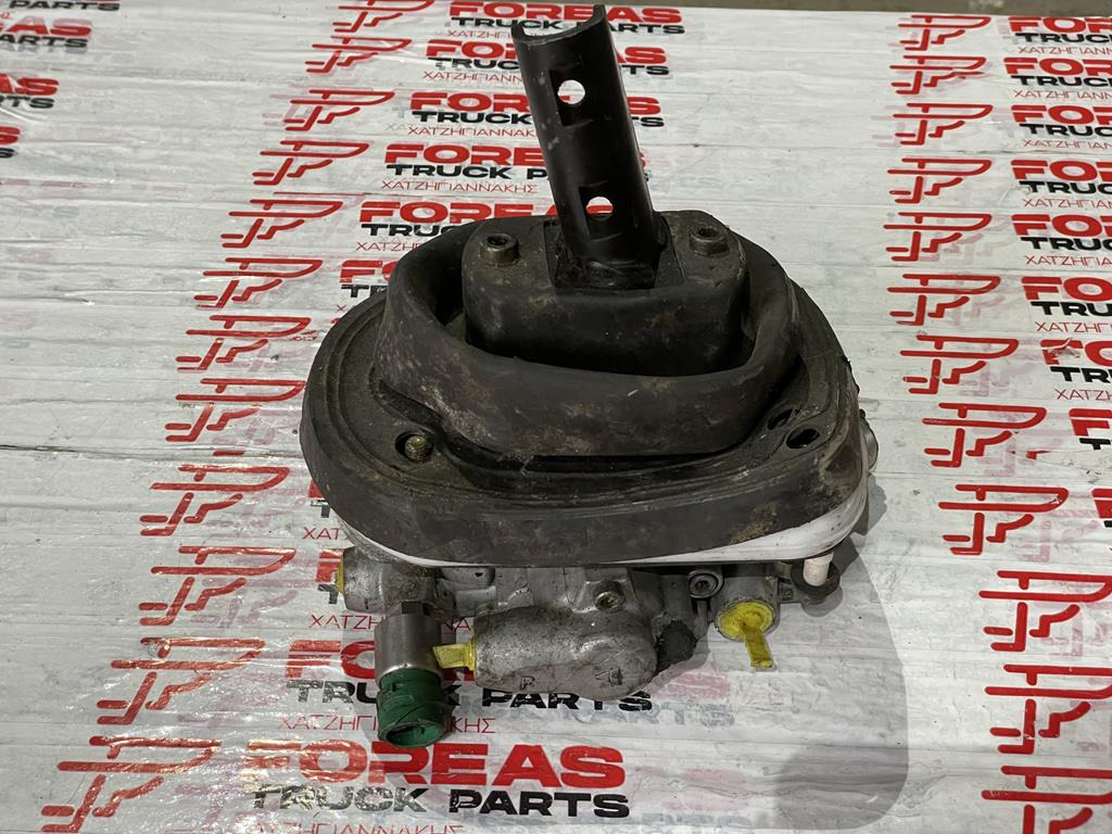 MERCEDES-BENZ HYDRAULIC GEAR STICK - A 000 260 5898 - Gear stick for Truck: picture 2 MERCEDES-BENZ HYDRAULIC GEAR STICK - A 000 260 5898 - Gear stick for Truck: picture 2