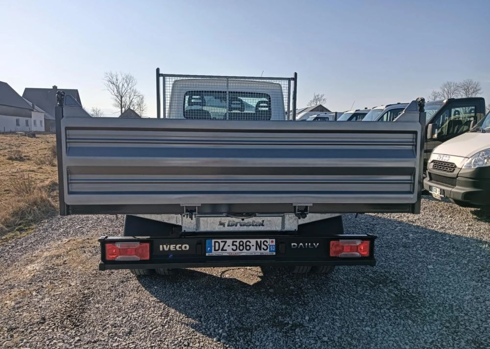 Iveco 35C13, 35C12, 35C14, 35C15 - Tipper van: picture 4 Iveco 35C13, 35C12, 35C14, 35C15 - Tipper van: picture 4