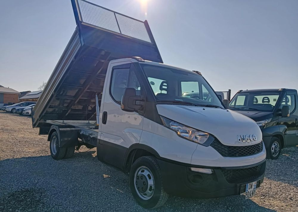 Iveco 35C15, 35C14, 35C13, 35C12 - Tipper van: picture 4 Iveco 35C15, 35C14, 35C13, 35C12 - Tipper van: picture 4