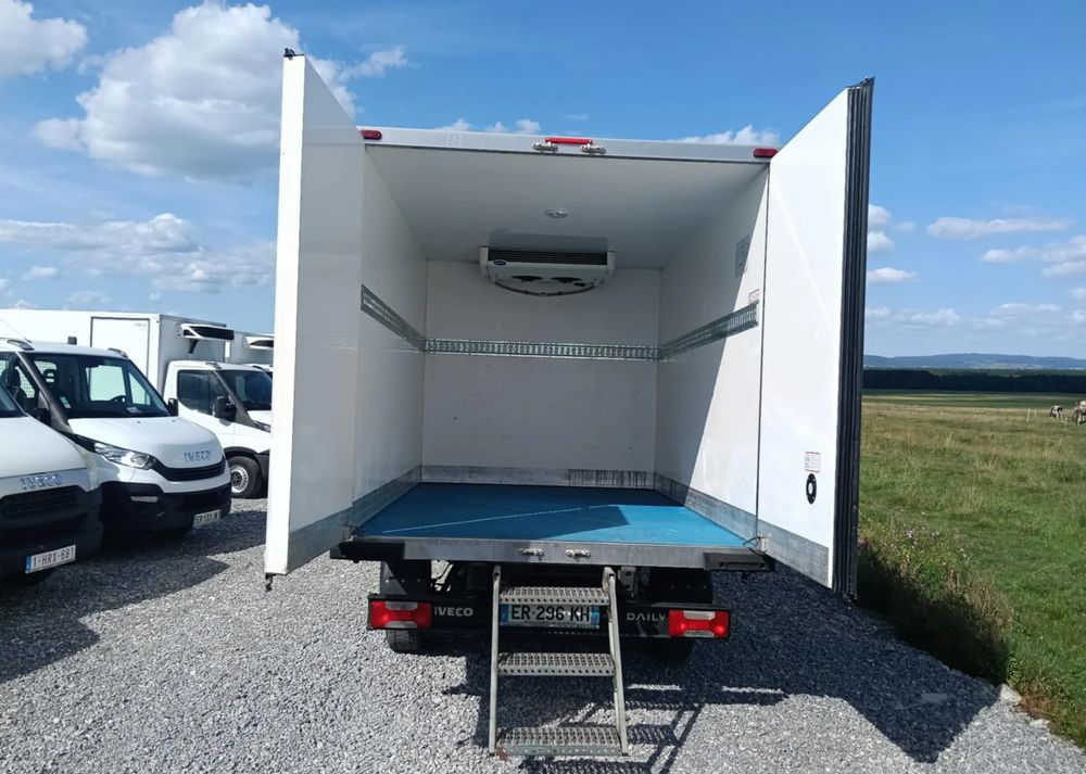 Iveco 35S16, 35S15, 35S14, 35S13, 35C13, 35C14 - Refrigerated van: picture 5 Iveco 35S16, 35S15, 35S14, 35S13, 35C13, 35C14 - Refrigerated van: picture 5
