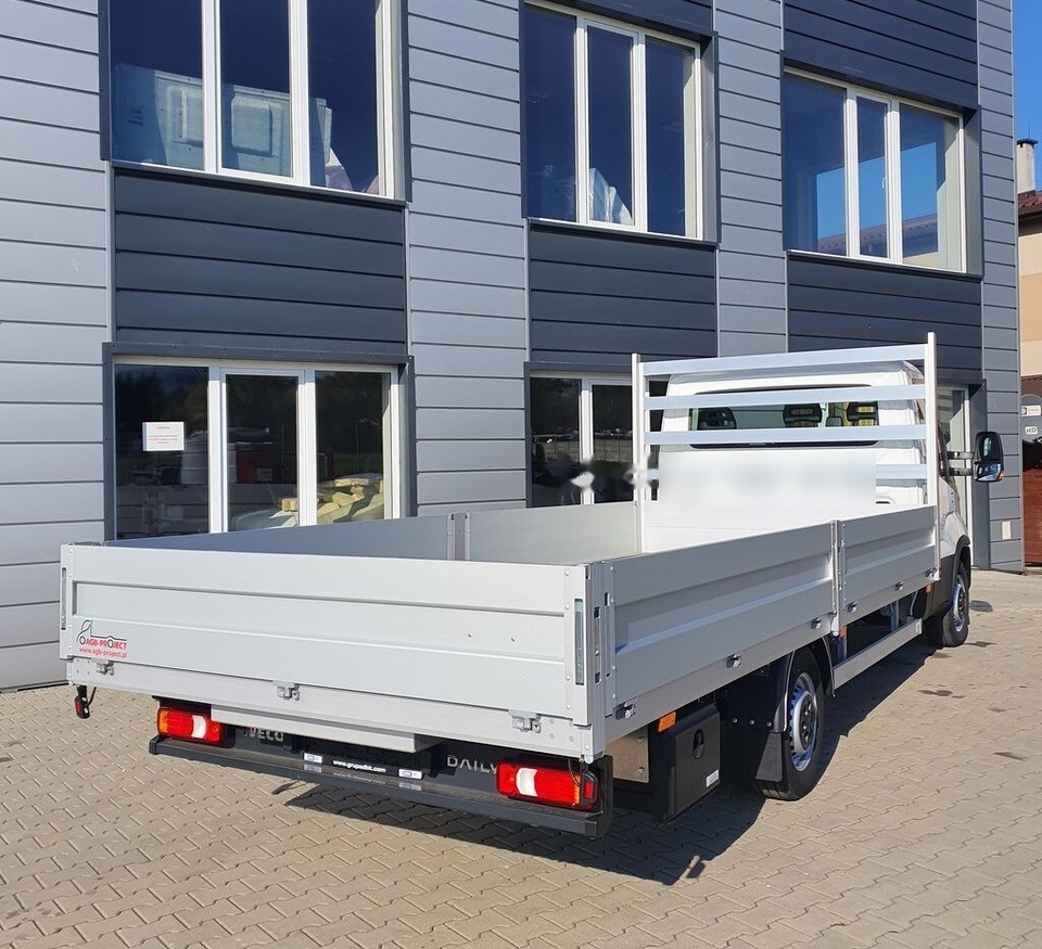 IVECO Daily 35S18 - Open body delivery van: picture 3 IVECO Daily 35S18 - Open body delivery van: picture 3